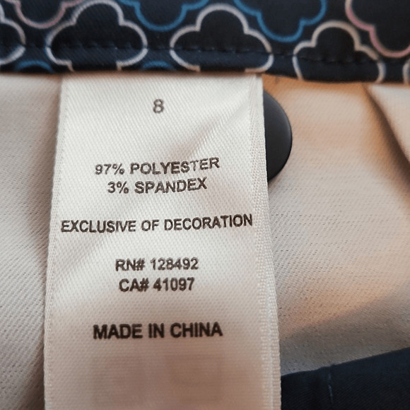 Greg Norman Woman's Geometric on Blue Golf Shorts Size 8 (3055) - Picture 5 of 7